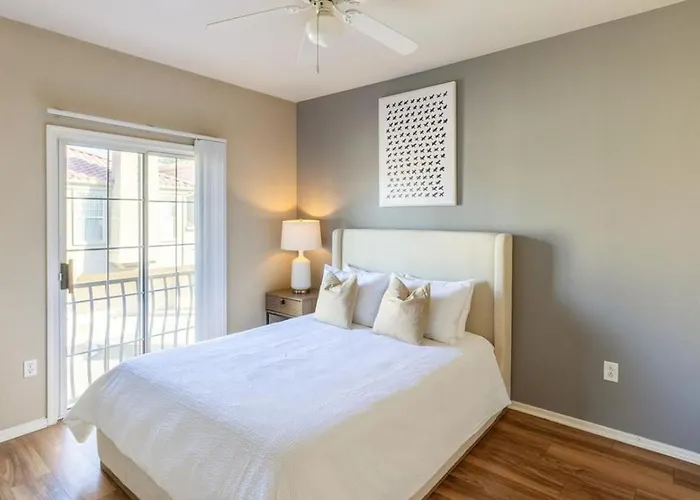 Landing Modern With Amazing Amenities Apartment Chandler
