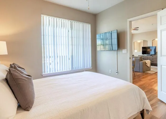Landing Modern With Amazing Amenities Apartment