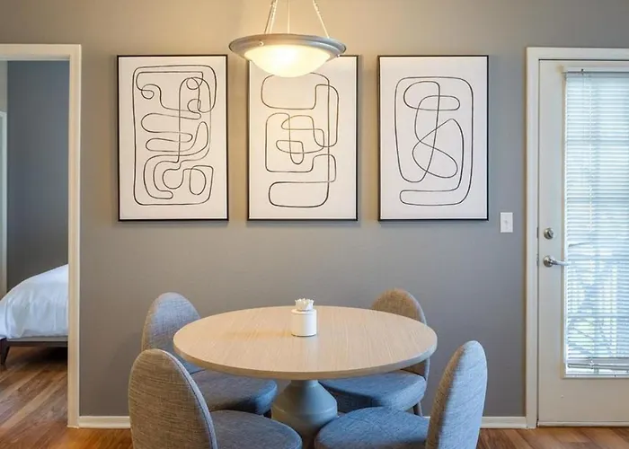 Landing Modern With Amazing Amenities *